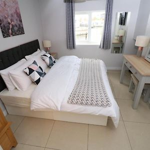 Riverside Rooms